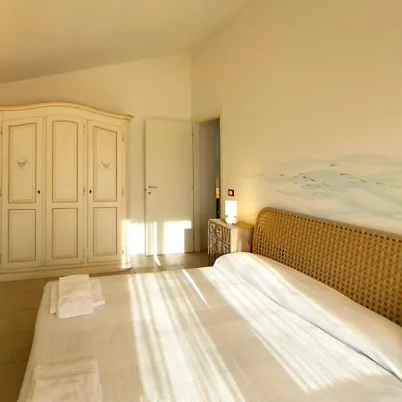 Sleeps 8 Pool Wifi * Baja Sardinia