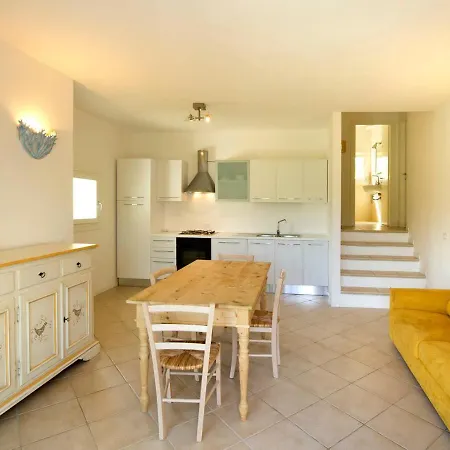 Apartmán Sleeps 8 Pool Wifi Baia Sardinia